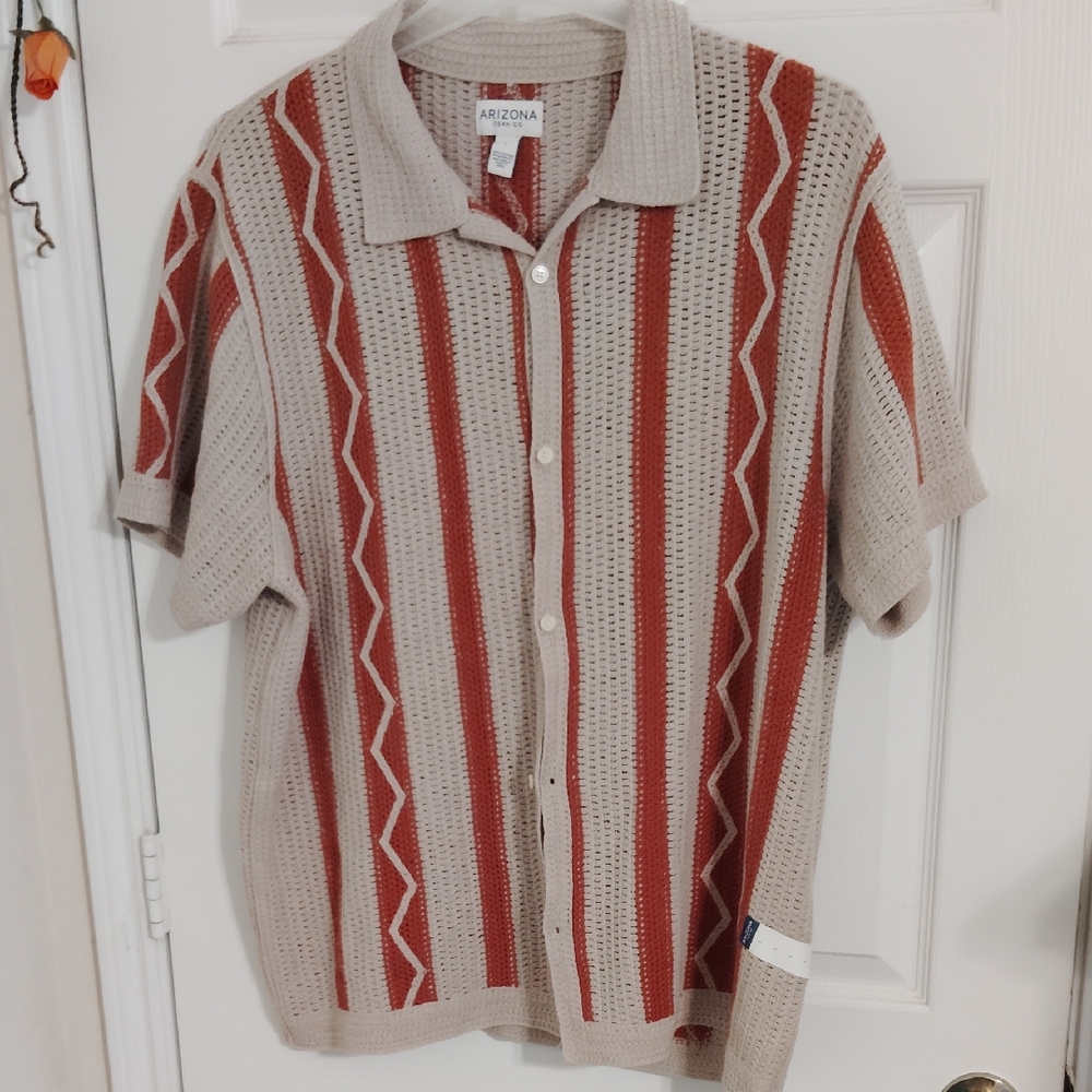 Arizona Jean Company Beige and Red Casual Button Down Shirt